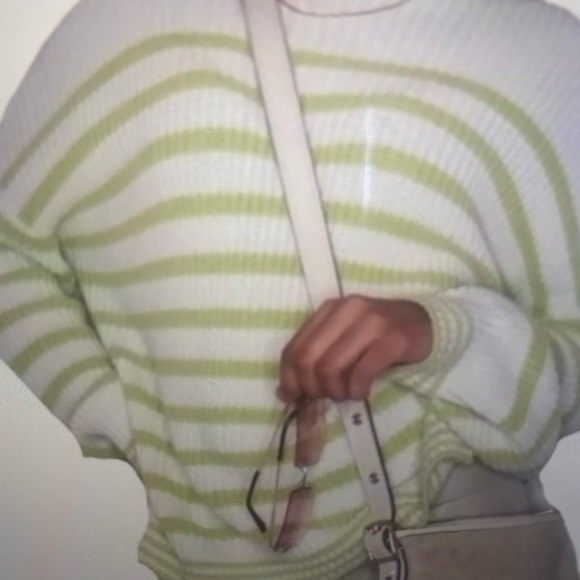 NWT CUPCAKES and CASHMERE STRIPED GREEN WHITE KNIT OVERSIZED PULLOVER Sz L . - Picture 3 of 9